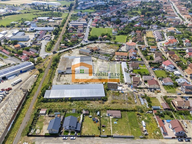 Codlea, depozite si teren 1,7 ha, 5600 mp cladiri, D 155 ml la DJ112A, acces E60.